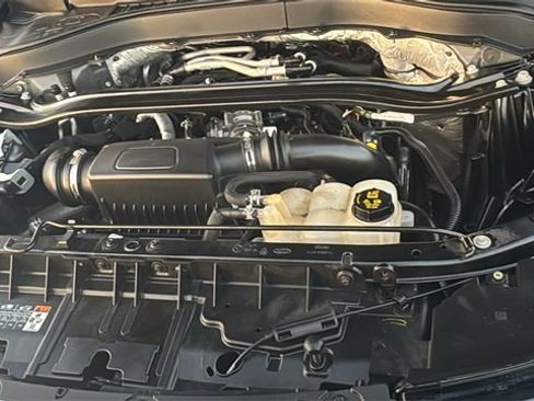 Used 2020 Ford Explorer Platinum w/ Premium Technology Package image 34