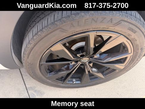 Used 2024 Volkswagen Atlas SEL Premium R-Line AWD/4WD image 9