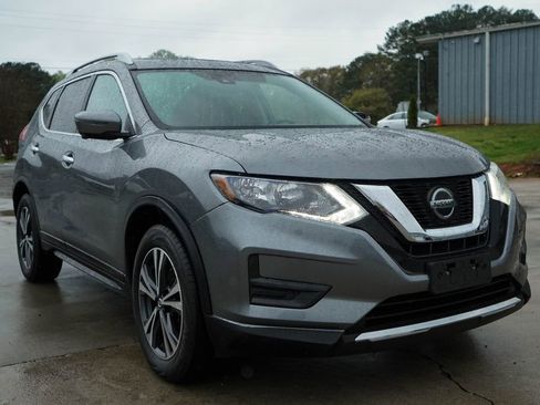 Used 2019 Nissan Rogue SV w/ Sun & Sound Touring Package image 37