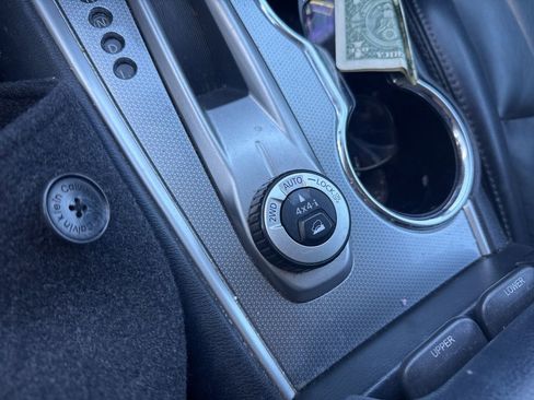 Used 2017 Nissan Pathfinder SL w/ Trailer Tow Package image 15