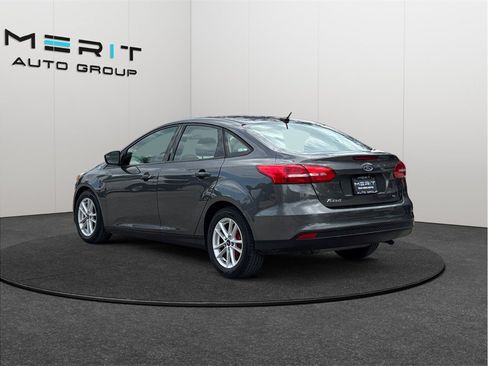 Used 2017 Ford Focus SE FWD image 7