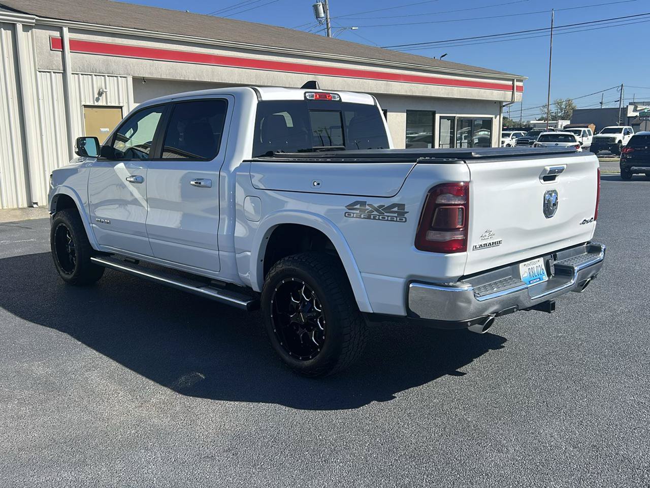 Used 2019 RAM 1500 Laramie AWD/4WD image 6