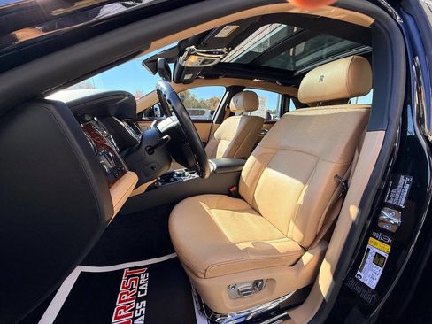 Used 2014 Rolls-Royce Ghost image 18