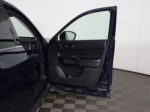 Used 2024 Nissan Pathfinder SV image 20