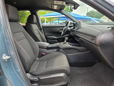 Used 2025 Honda HR-V Sport image 27