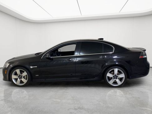 Used 2009 Pontiac G8 GT w/ Premium Package RWD image 2