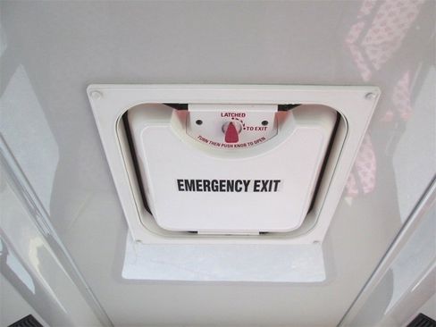 Used 2003 Ford E-450 and Econoline 450 image 22