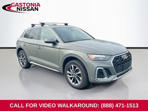 Used 2023 Audi Q5 2.0T Premium w/ Convenience Package image 1