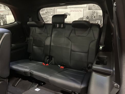 Used 2024 Kia Telluride SX Prestige X-Line image 17