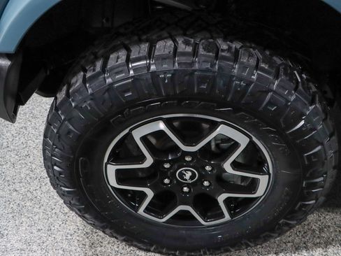 Used 2023 Ford Bronco Outer Banks image 12