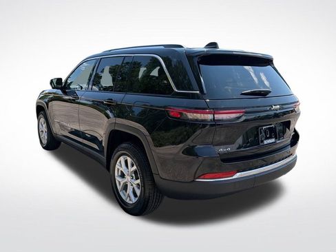 Used 2023 Jeep Grand Cherokee Limited AWD/4WD image 12