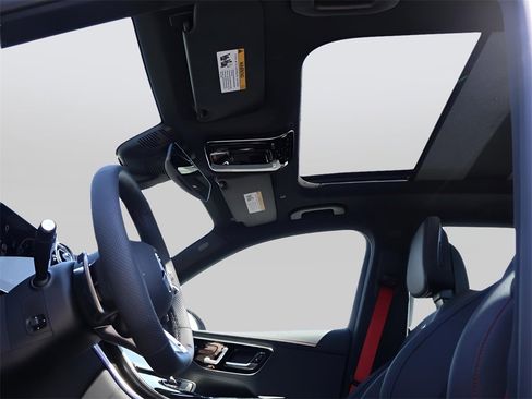 New 2025 Mercedes-Benz GLC 43 AMG 4MATIC image 44