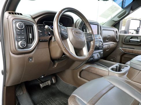 Used 2022 GMC Sierra 2500 Denali w/ Denali Ultimate Package image 34