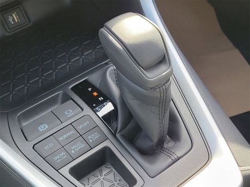 Used 2025 Toyota RAV4 LE image 30