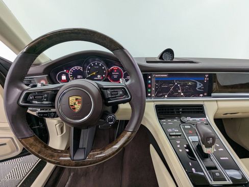 Used 2023 Porsche Panamera 4 image 4