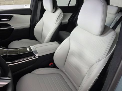 New 2027 Mercedes-Benz GLC 300 image 8