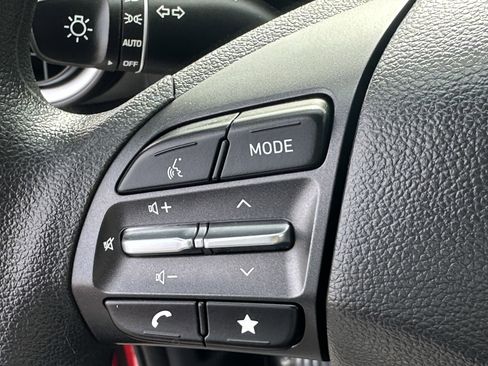 Used 2022 Hyundai Kona SE image 24