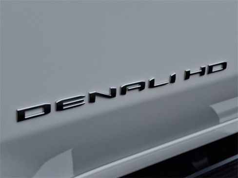 New 2026 GMC Sierra 3500 Denali w/ Denali Reserve Package image 18