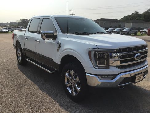 Used 2022 Ford F150 Lariat w/ Equipment Group 502A High AWD/4WD image 9