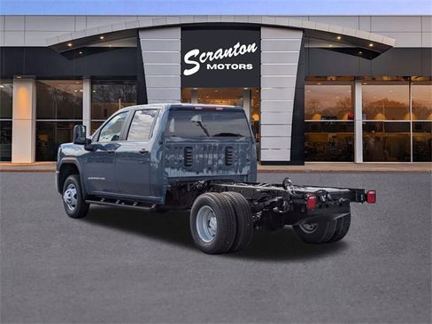 New 2025 GMC Sierra 3500 Pro w/ Fleet Convenience Package image 3