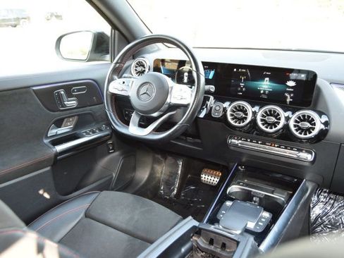 Used 2022 Mercedes-Benz GLA 35 AMG 4MATIC image 31