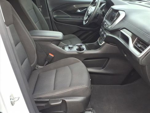 Used 2022 GMC Terrain SLE w/ Driver Convenience Package image 11