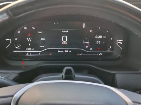 Used 2023 GMC Yukon XL Denali w/ Denali Reserve Package RWD image 12