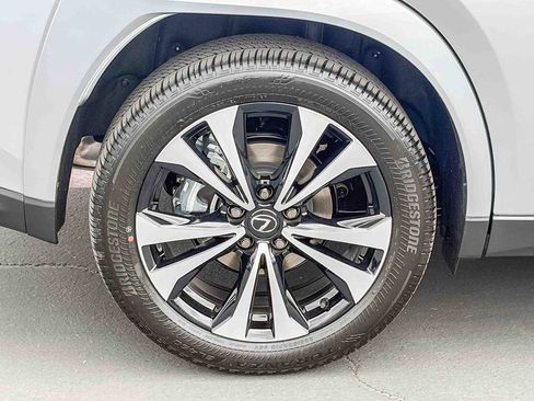 New 2026 Lexus UX 300h AWD image 10