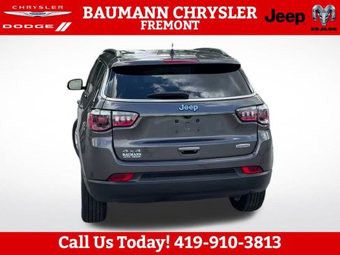 Used 2022 Jeep Compass Latitude w/ Convenience Group AWD/4WD image 5