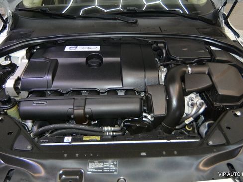 Used 2013 Volvo XC70 3.2 FWD image 33