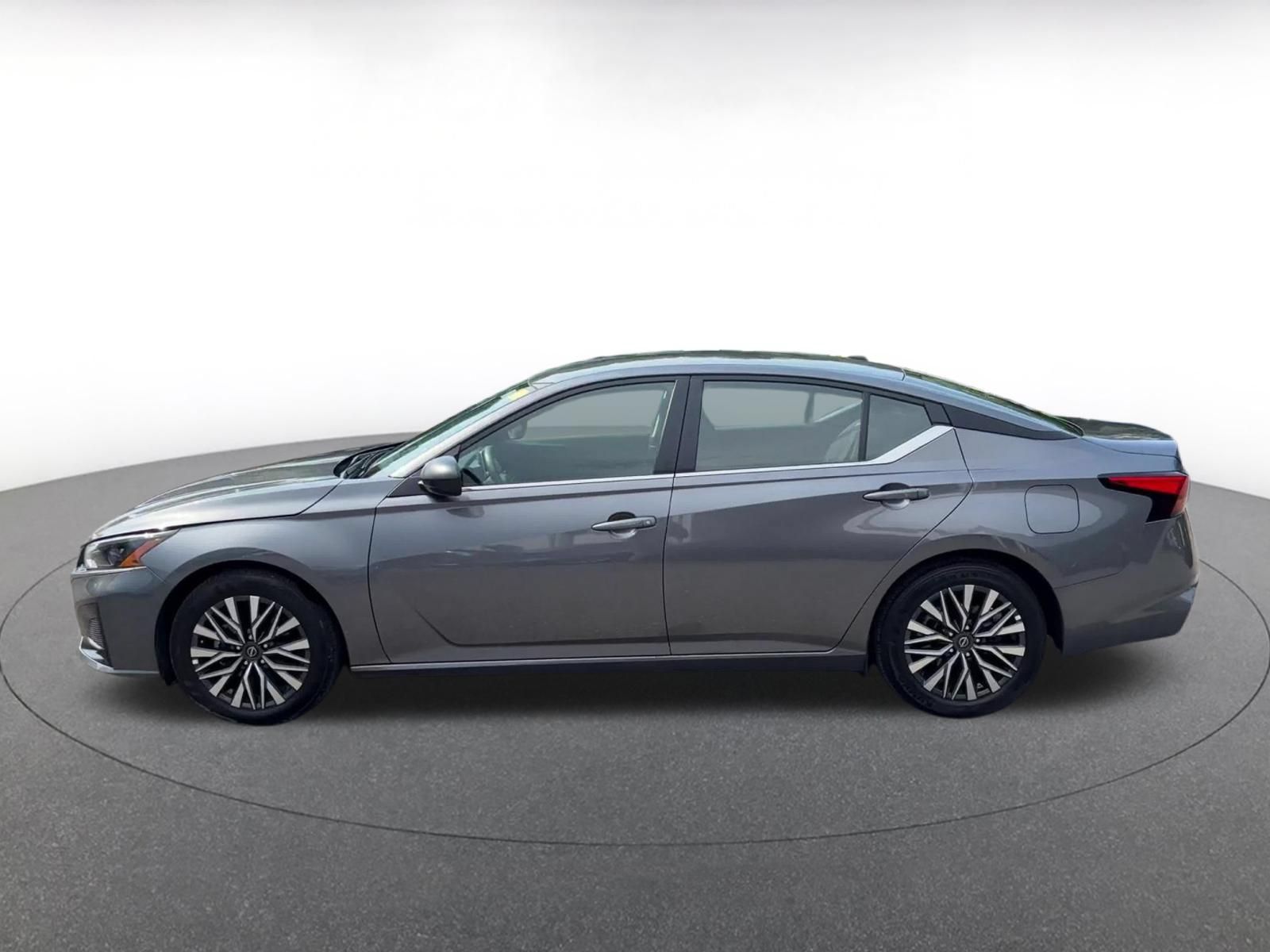 Used 2026 Nissan Altima 2.5 SV FWD image 7