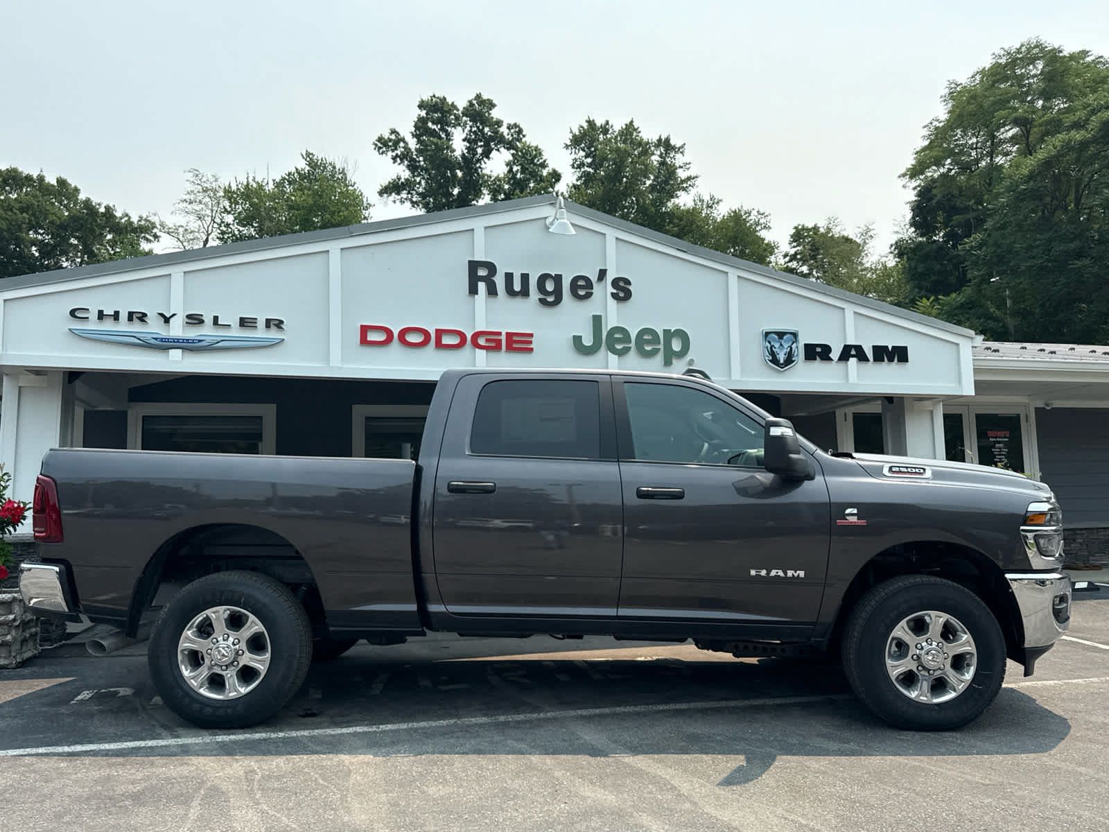 New 2026 RAM 2500 Big Horn AWD/4WD image 2