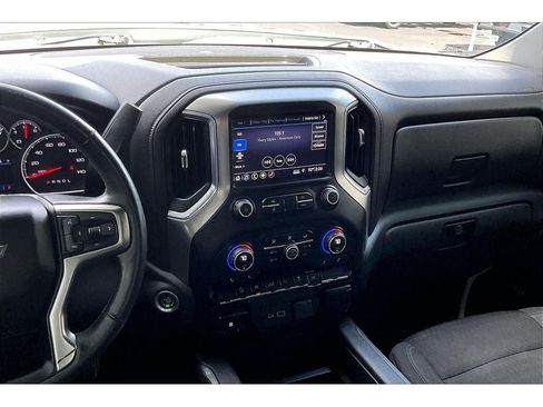Used 2019 Chevrolet Silverado 1500 LT Trail Boss AWD/4WD image 7