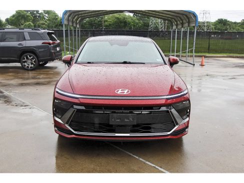Used 2024 Hyundai Sonata SEL w/ Convenience Package FWD image 2