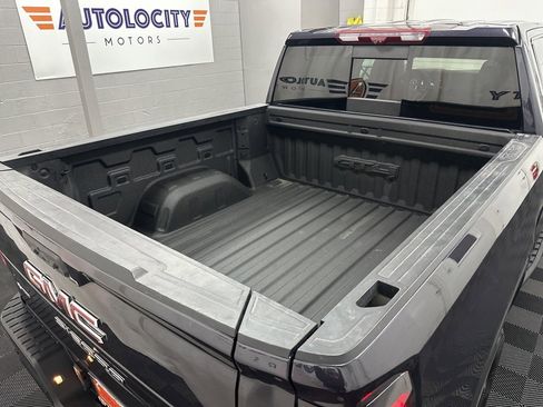 Used 2023 GMC Sierra 1500 AT4 w/ AT4 Premium Package image 11