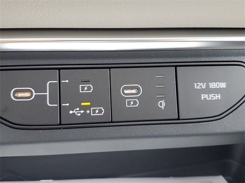 New 2026 Kia Carnival SX image 32