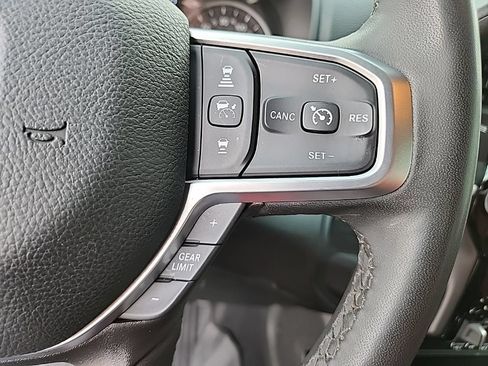 Used 2025 RAM 3500 Big Horn AWD/4WD image 18