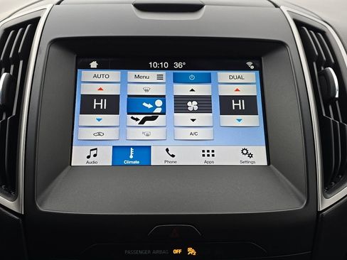 Used 2019 Ford Edge SEL image 16