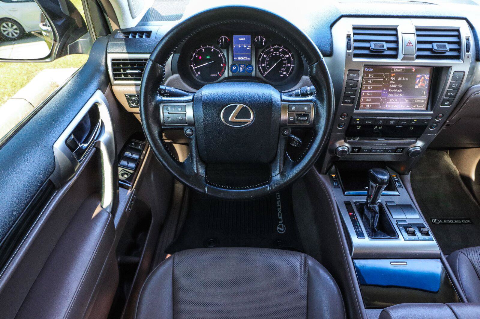 Used 2018 Lexus GX 460 w/ Navigation Package AWD/4WD image 23