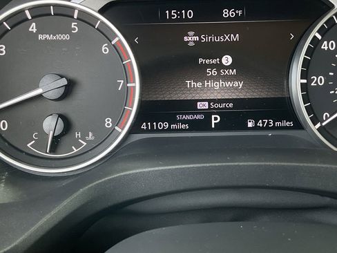 Used 2025 Nissan Rogue SV FWD image 34