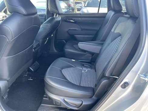 Used 2024 Toyota Highlander XSE image 23