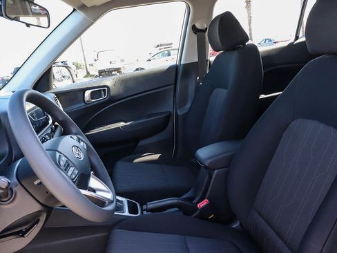 New 2026 Hyundai Venue SE FWD image 28