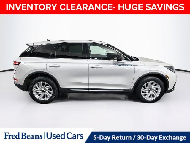 Used 2023 Lincoln Corsair AWD image 11