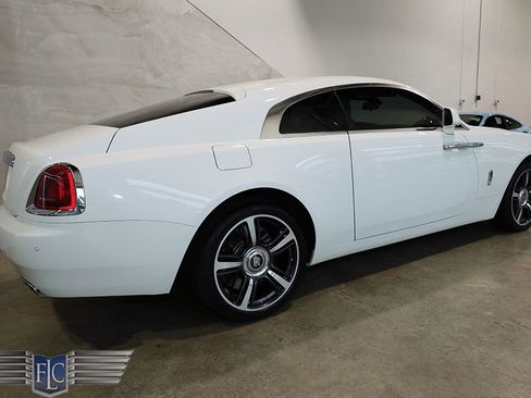 Used 2015 Rolls-Royce Wraith RWD image 6