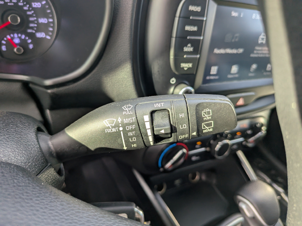 Used 2021 Kia Soul LX FWD image 30