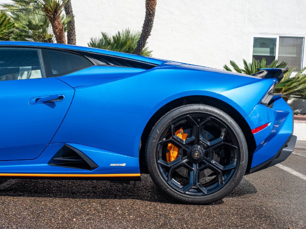 Used 2023 Lamborghini Huracan Tecnica RWD image 22