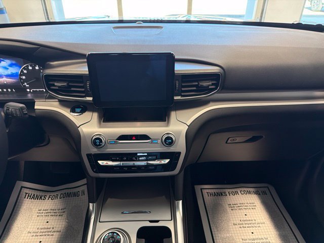 Used 2023 Ford Explorer XLT w/ Equipment Group 202A AWD/4WD image 23