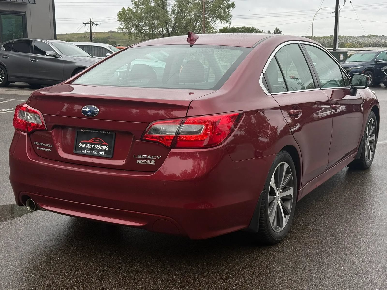 Used 2017 Subaru Legacy 2.5i Limited AWD/4WD image 5