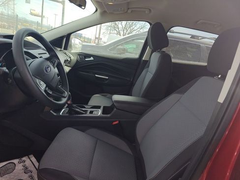 Used 2017 Ford Escape SE image 6