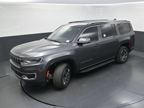 Used 2022 Jeep Wagoneer Series III w/ Convenience Group I AWD/4WD image 42